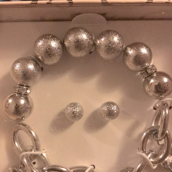 GUESS Silver Charm Bracelet and Earrings Set - Picture 4 of 4